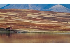 Hilde-Hofmann- lac et champs à Tauca, Pérou